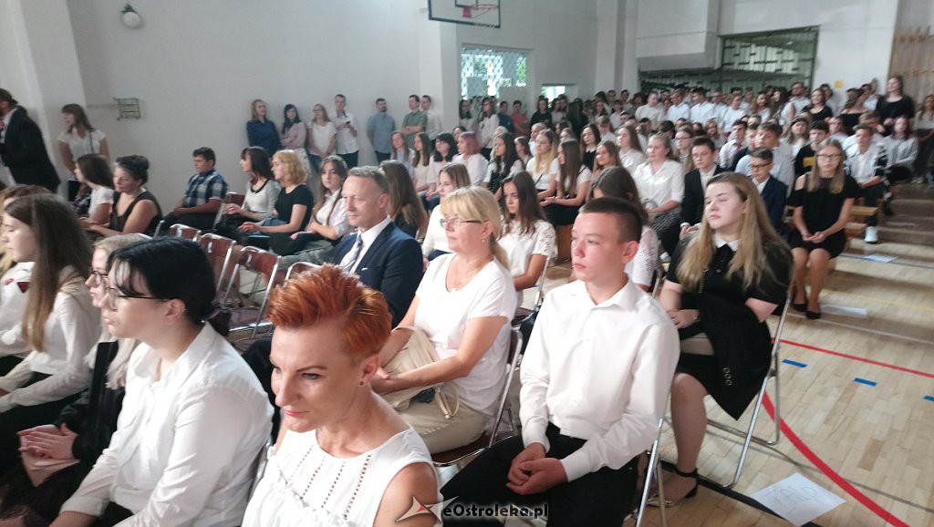 Rozpoczęcie roku szkolnego w ZSZ nr 3 [02.09.2019] - zdjęcie #39 - eOstroleka.pl