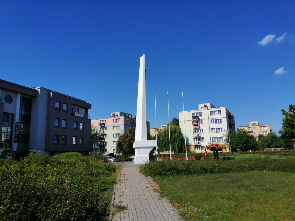 Pomnik po renowacji [05.09.2019] - zdjęcie #1 - eOstroleka.pl