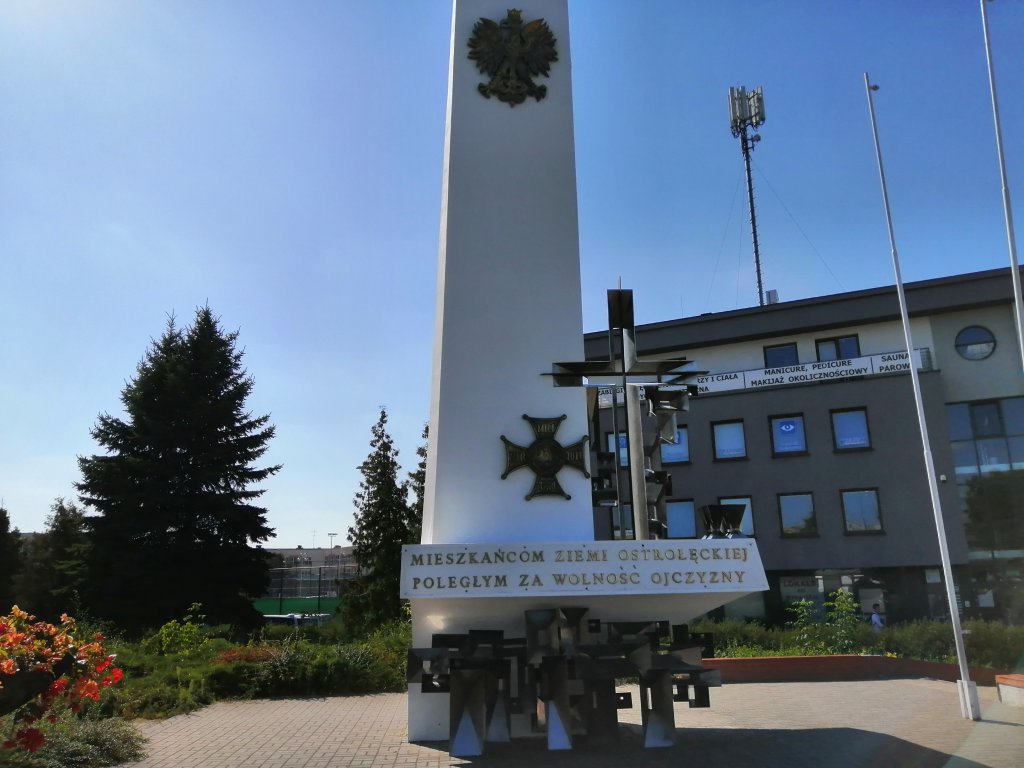 Pomnik po renowacji [05.09.2019] - zdjęcie #4 - eOstroleka.pl