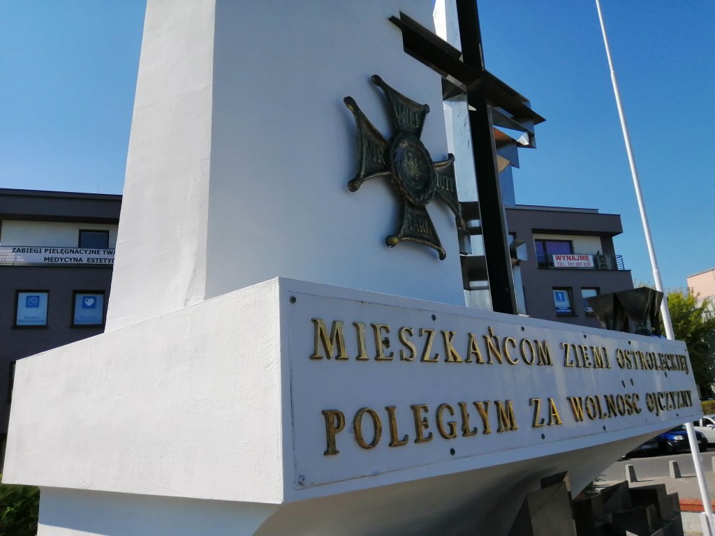 Pomnik po renowacji [05.09.2019] - zdjęcie #5 - eOstroleka.pl