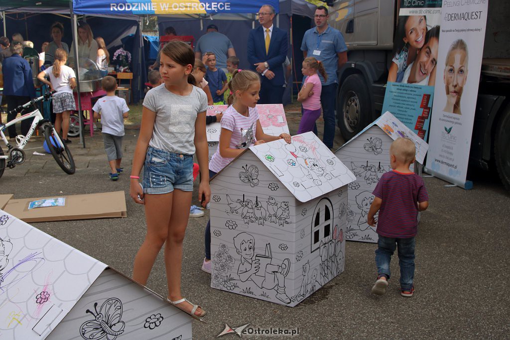 Festyn rodzinny na osiedlu Traugutta [ZDJĘCIA] - zdjęcie #12 - eOstroleka.pl