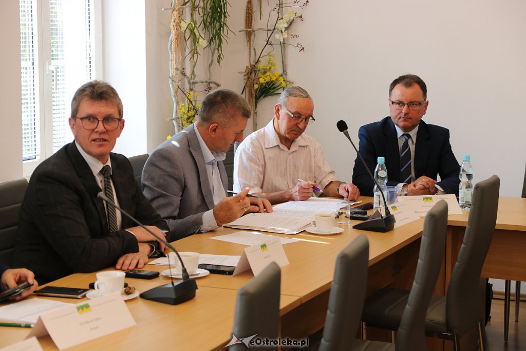 X sesja Rady Powiatu w Ostrołęce [09.09.2019] - zdjęcie #2 - eOstroleka.pl