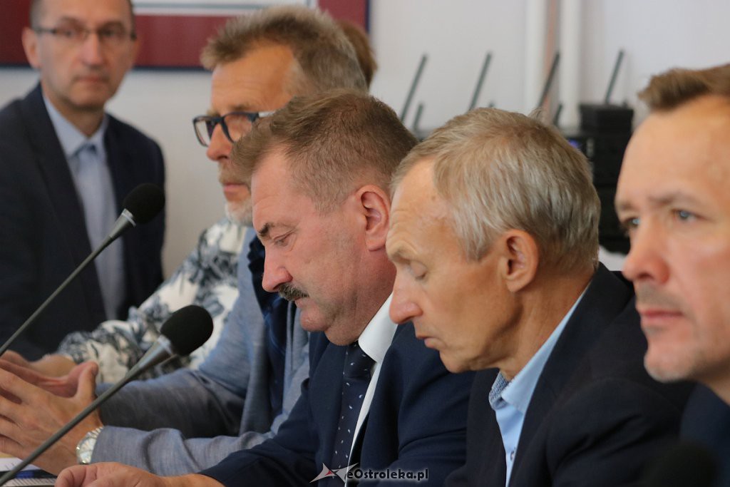 X sesja Rady Powiatu w Ostrołęce [09.09.2019] - zdjęcie #14 - eOstroleka.pl