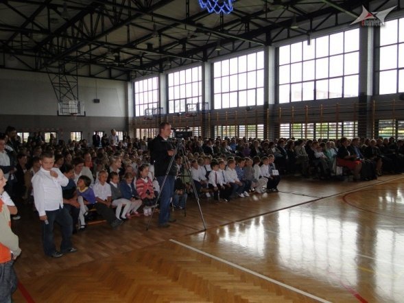 Rozpoczęcie roku szkolnego (01.09.2010) - zdjęcie #3 - eOstroleka.pl