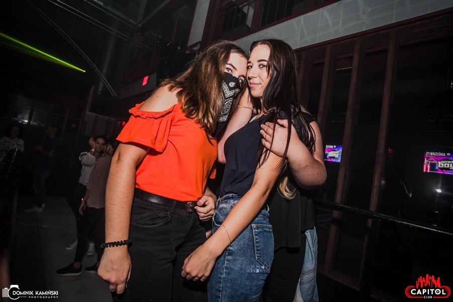 Weekendowe imprezy w Clubie Capitol Sypniewo: Kartky i Single Party [14.09.2019] - zdjęcie #10 - eOstroleka.pl