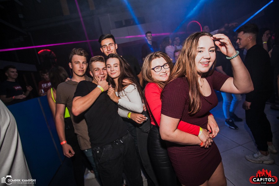 Weekendowe imprezy w Clubie Capitol Sypniewo: Kartky i Single Party [14.09.2019] - zdjęcie #22 - eOstroleka.pl