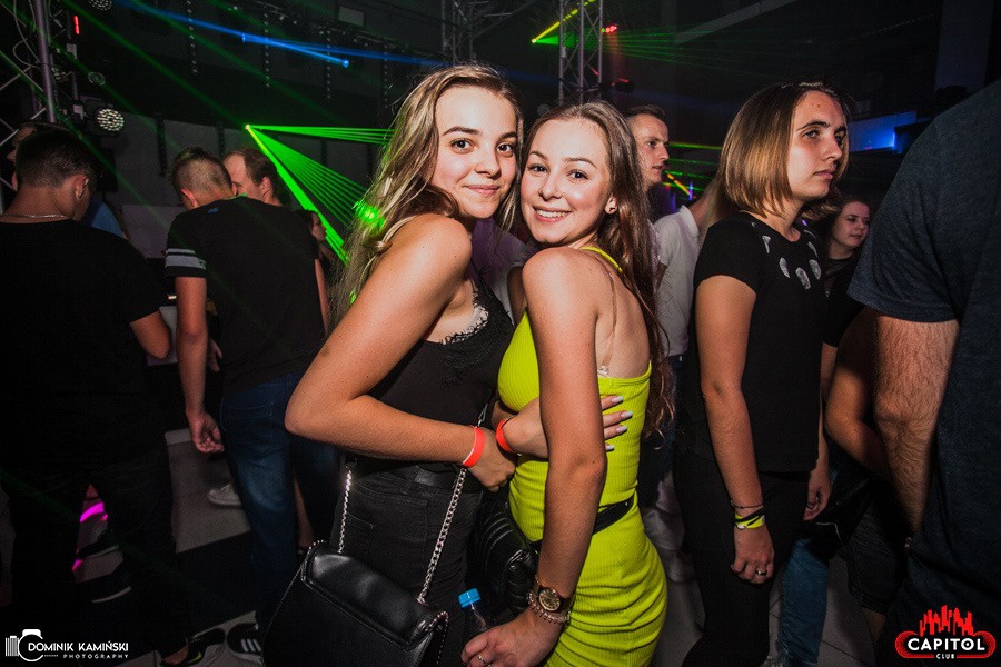 Weekendowe imprezy w Clubie Capitol Sypniewo: Kartky i Single Party [14.09.2019] - zdjęcie #75 - eOstroleka.pl