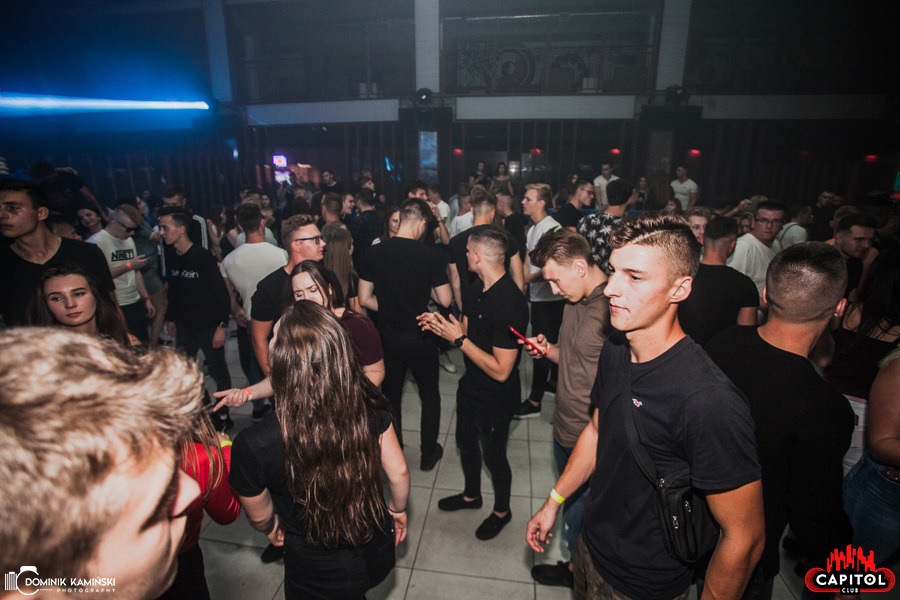 Weekendowe imprezy w Clubie Capitol Sypniewo: Kartky i Single Party [14.09.2019] - zdjęcie #93 - eOstroleka.pl