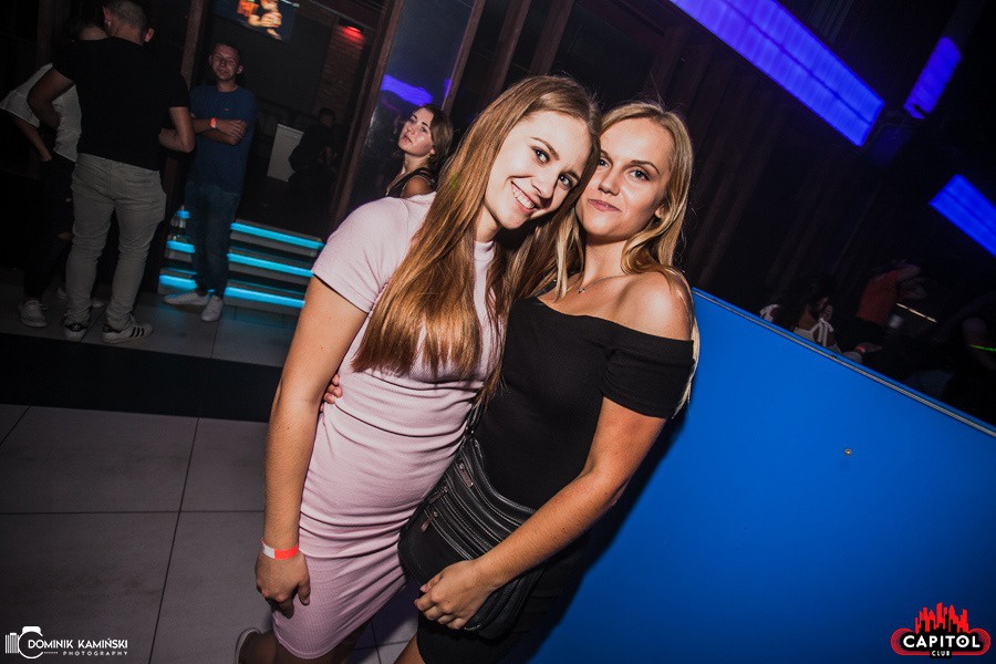 Weekendowe imprezy w Clubie Capitol Sypniewo: Kartky i Single Party [14.09.2019] - zdjęcie #53 - eOstroleka.pl