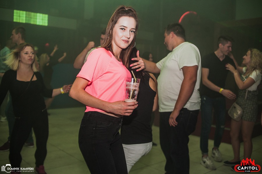 Weekendowe imprezy w Clubie Capitol Sypniewo: Kartky i Single Party [14.09.2019] - zdjęcie #115 - eOstroleka.pl