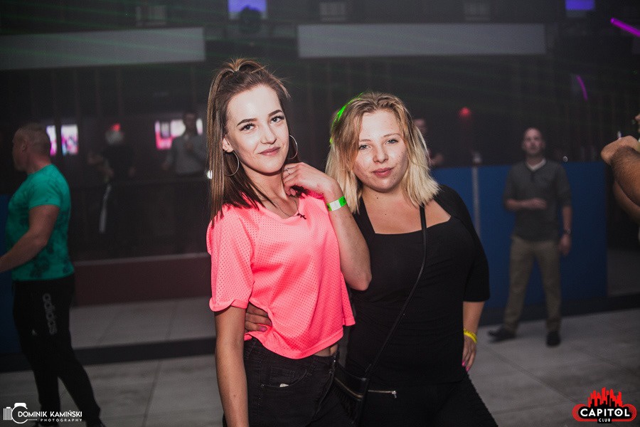 Weekendowe imprezy w Clubie Capitol Sypniewo: Kartky i Single Party [14.09.2019] - zdjęcie #44 - eOstroleka.pl
