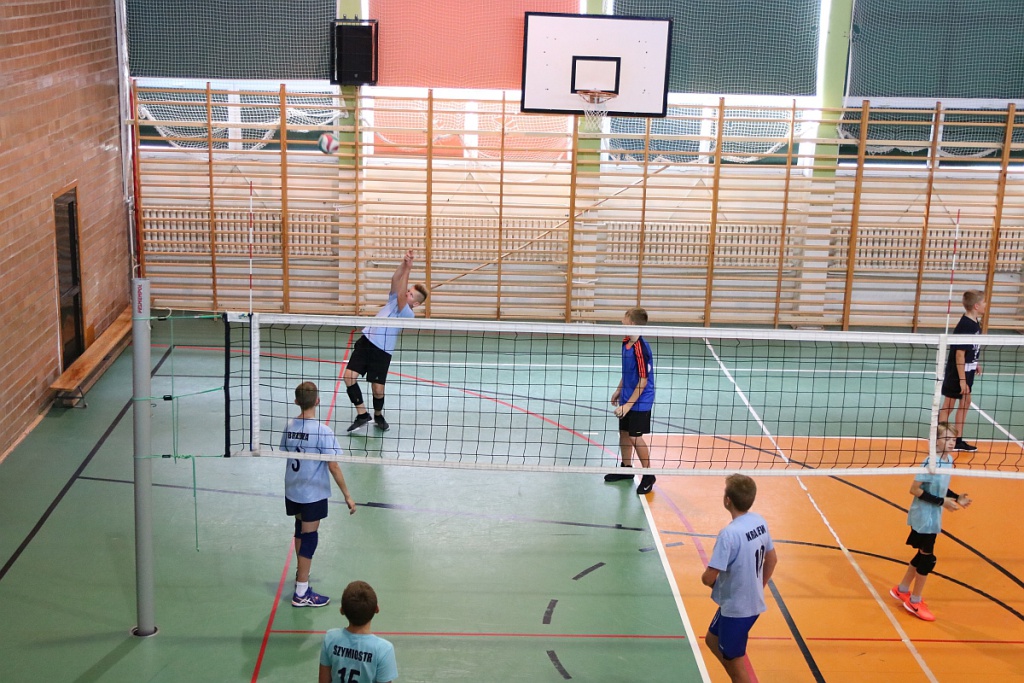 Szkolny turniej siatkówki w 14. rocznicę tragicznej śmierci Arkadiusza Gołasia [ZDJĘCIA] - zdjęcie #26 - eOstroleka.pl
