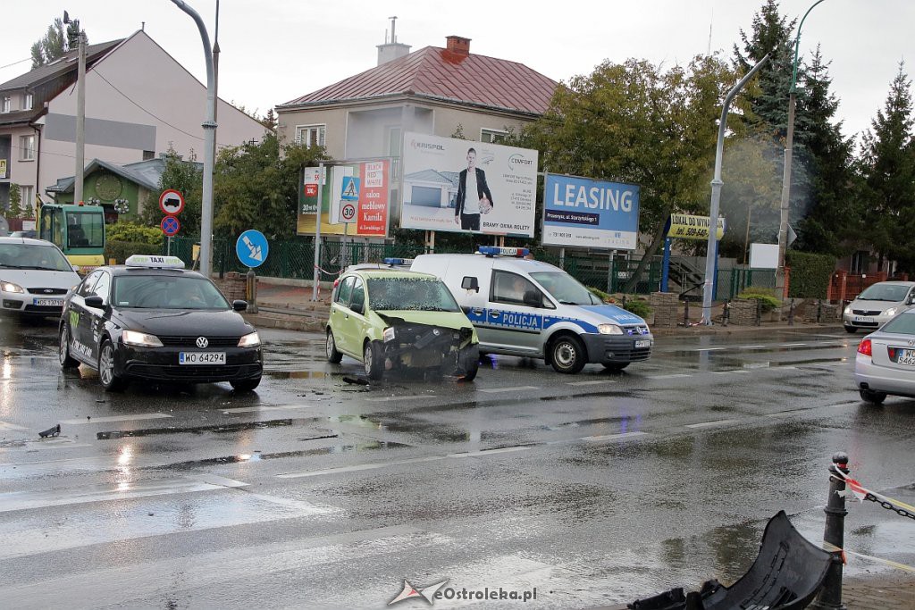 Wypadek prze dworcu autobusowym [19.09.2019] - zdjęcie #8 - eOstroleka.pl
