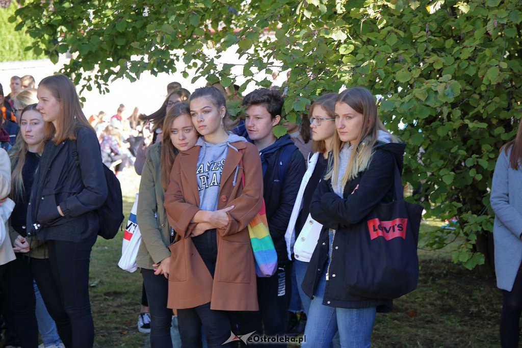 Młodzieżowy Strajk Klimatyczny w Ostrołęce [20.09.2019] - zdjęcie #22 - eOstroleka.pl