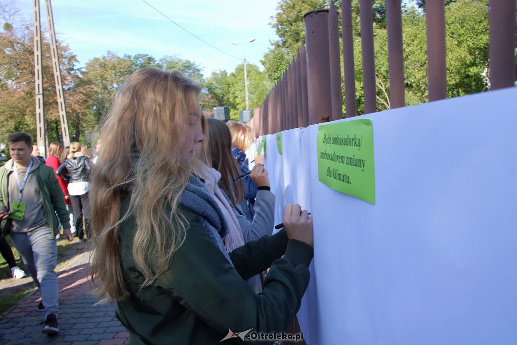Młodzieżowy Strajk Klimatyczny w Ostrołęce [20.09.2019] - zdjęcie #46 - eOstroleka.pl