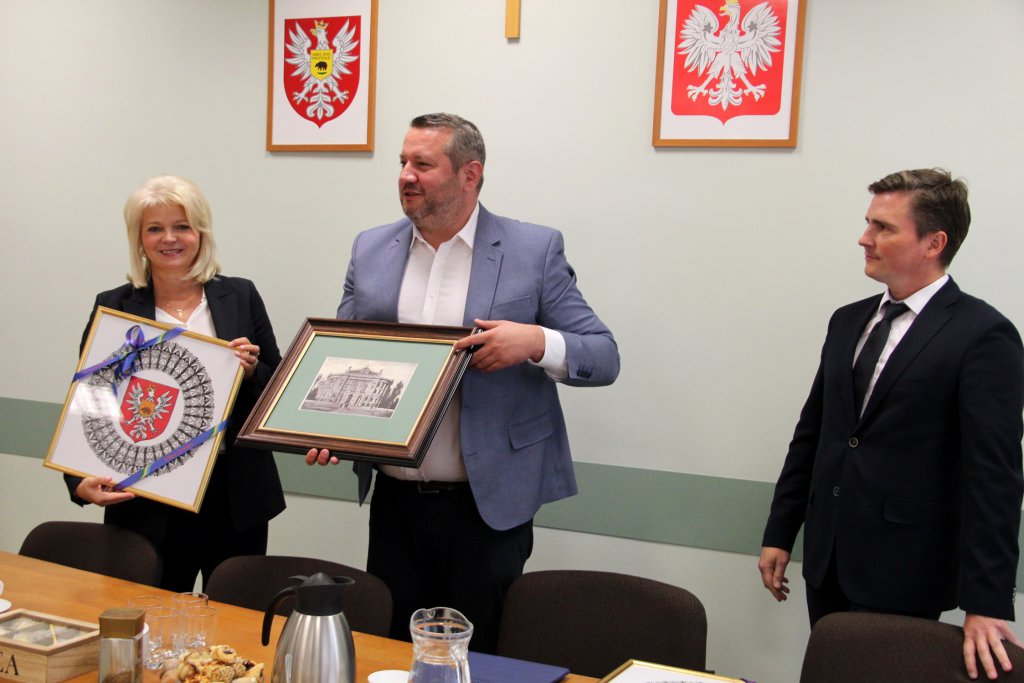 Podpisania umowy z Politechniką Warszawską  [20.09.2019] - zdjęcie #3 - eOstroleka.pl