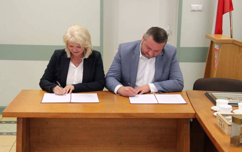 Podpisania umowy z Politechniką Warszawską  [20.09.2019] - zdjęcie #5 - eOstroleka.pl