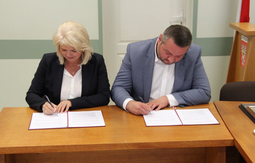Podpisania umowy z Politechniką Warszawską  [20.09.2019] - zdjęcie #6 - eOstroleka.pl