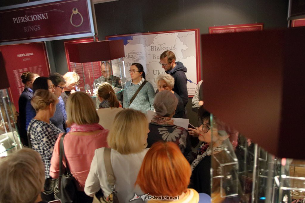 Nowa wystawa w Muzeum Kultury Kurpiowskiej oficjalnie otwarta [ZDJĘCIA] - zdjęcie #37 - eOstroleka.pl
