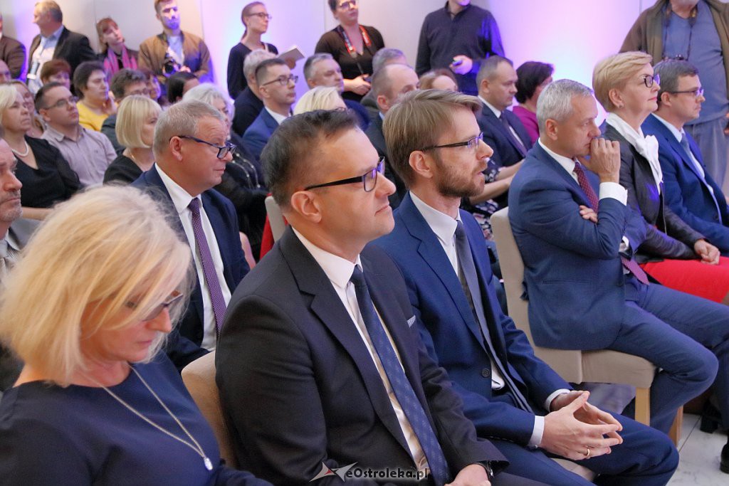 Tomasz Wolny poprowadził w Ostrołęce konferencję [20.09.2019] - zdjęcie #3 - eOstroleka.pl