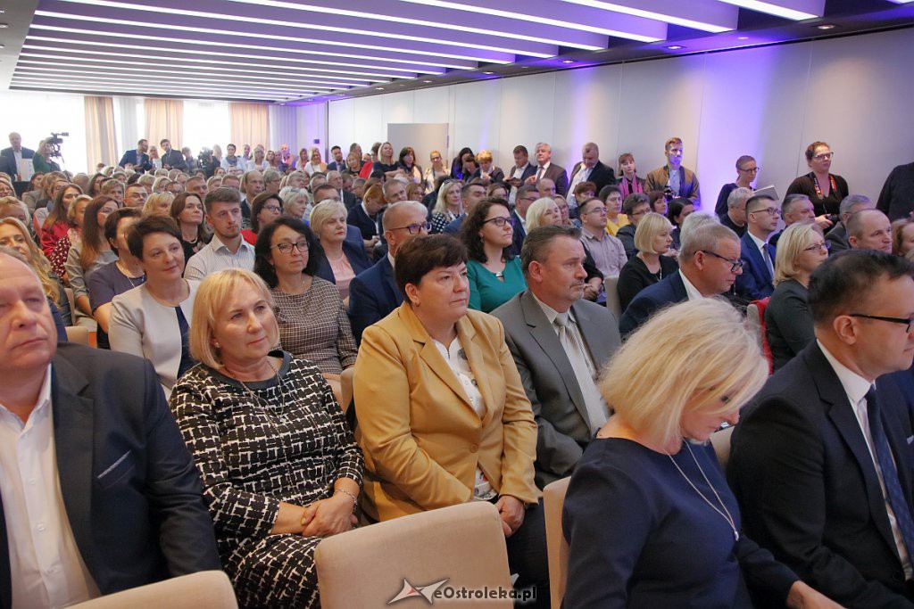 Tomasz Wolny poprowadził w Ostrołęce konferencję [20.09.2019] - zdjęcie #4 - eOstroleka.pl