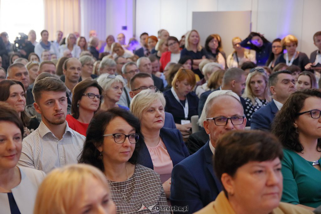 Tomasz Wolny poprowadził w Ostrołęce konferencję [20.09.2019] - zdjęcie #11 - eOstroleka.pl