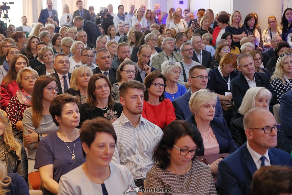 Tomasz Wolny poprowadził w Ostrołęce konferencję [20.09.2019] - zdjęcie #17 - eOstroleka.pl