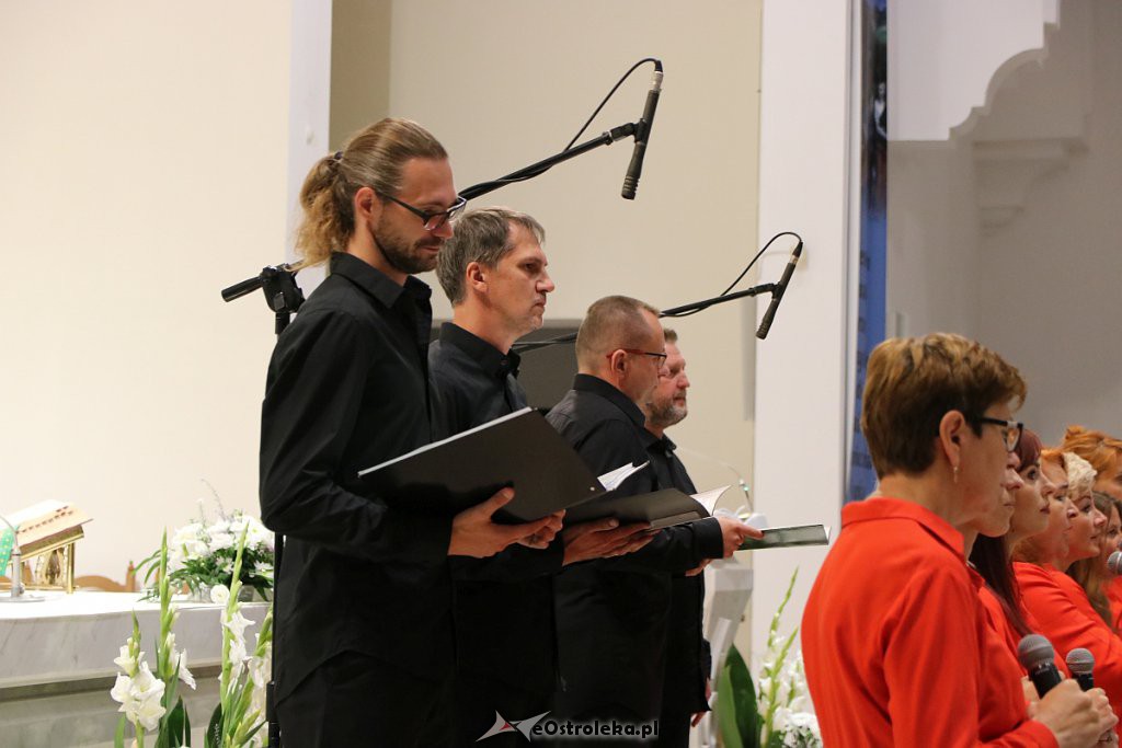 W kościele pw. św. Franciszka rozbrzmiało gospel [22.09.2019] - zdjęcie #9 - eOstroleka.pl