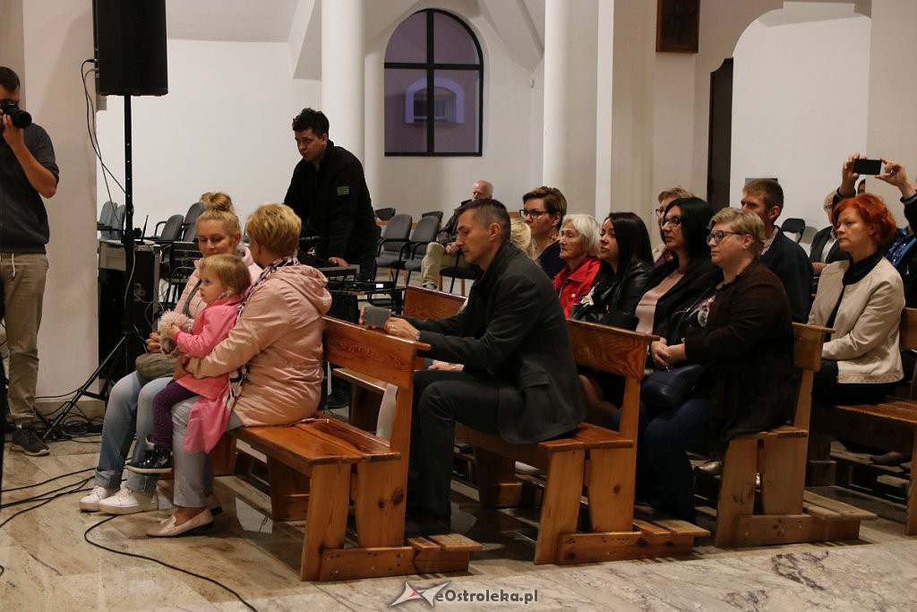 W kościele pw. św. Franciszka rozbrzmiało gospel [22.09.2019] - zdjęcie #12 - eOstroleka.pl
