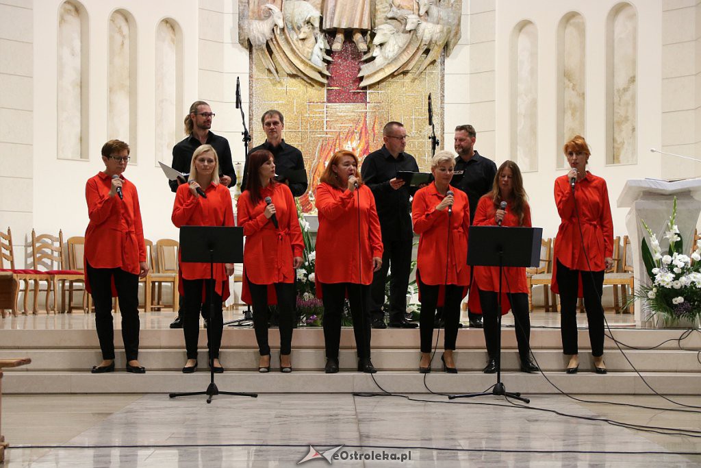 W kościele pw. św. Franciszka rozbrzmiało gospel [22.09.2019] - zdjęcie #1 - eOstroleka.pl