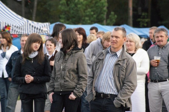 Zespoł Normalsi na dożynkach w Kadzidle (05.09.2010) - zdjęcie #11 - eOstroleka.pl