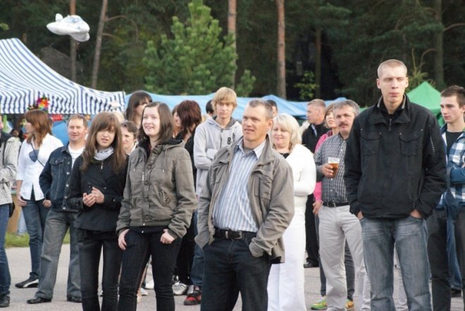 Zespoł Normalsi na dożynkach w Kadzidle (05.09.2010) - zdjęcie #10 - eOstroleka.pl