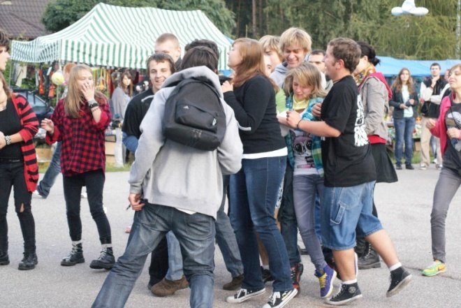 Zespoł Normalsi na dożynkach w Kadzidle (05.09.2010) - zdjęcie #6 - eOstroleka.pl