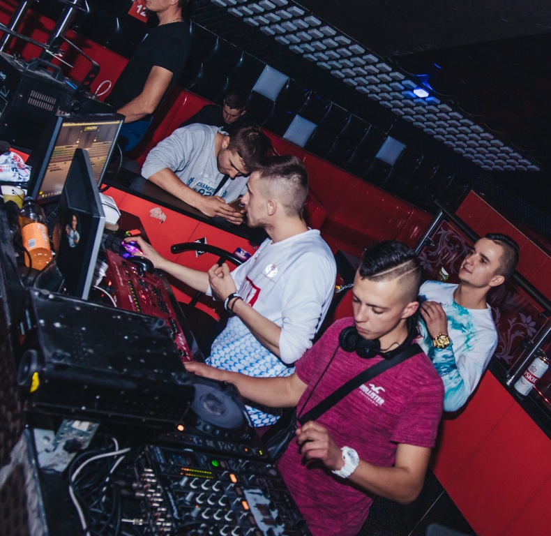 DJ Meeting Kordo & Silence w Clubie Ibiza Zalesie [21.09.2019] - zdjęcie #32 - eOstroleka.pl