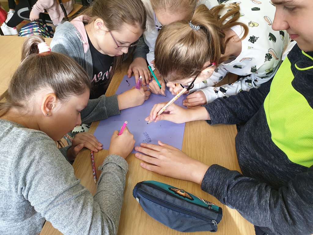 Międzynarodowy Dzień Kropki w SP nr 2 [ZDJĘCIA] - zdjęcie #26 - eOstroleka.pl