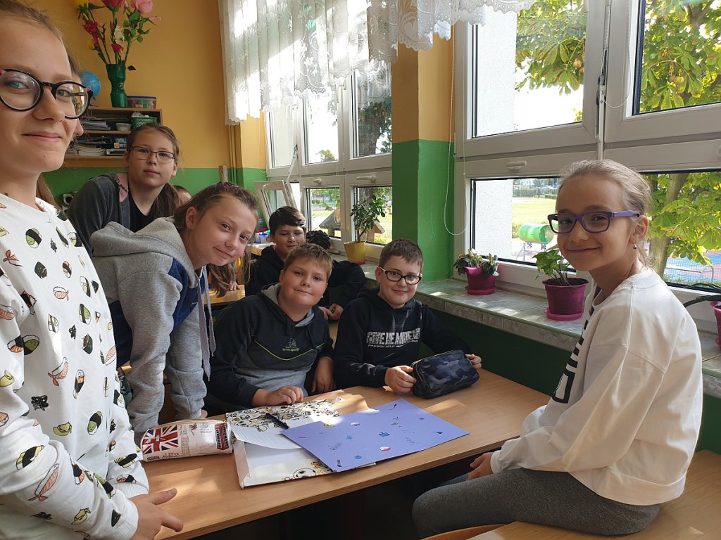 Międzynarodowy Dzień Kropki w SP nr 2 [ZDJĘCIA] - zdjęcie #23 - eOstroleka.pl