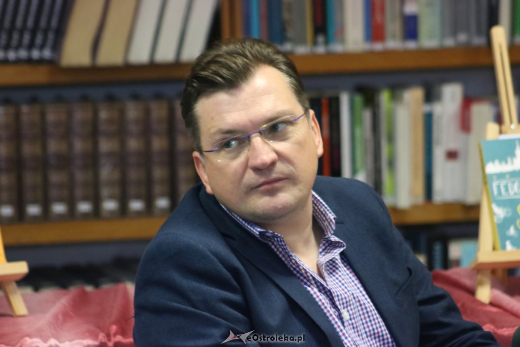 Jacek Fedorowicz o „Chamo Sapiens” w ostrołęckiej bibliotece [ZDJĘCIA] - zdjęcie #16 - eOstroleka.pl