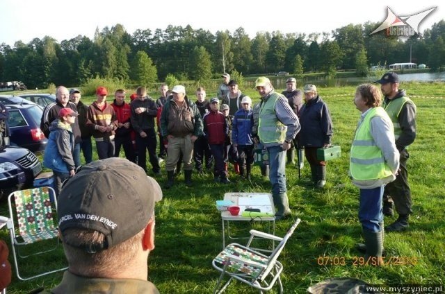 Zawody w wędkarstwie spławikowym o „Puchar Burmistrza Myszyńca” (05.09.2010) - zdjęcie #5 - eOstroleka.pl