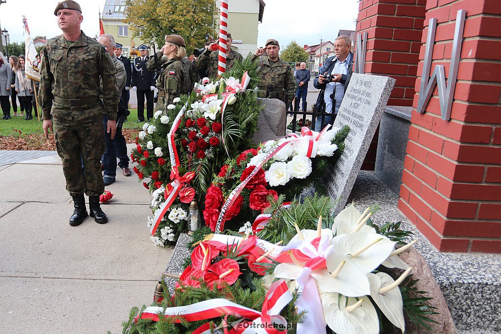 Ziemia z warszawskiej Łączki trafiła do Myszyńca [29.09.2019] - zdjęcie #3 - eOstroleka.pl