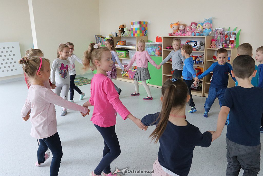 Otwarcie Akademii Maluchów przy ul. Hubalczyków [01.10.2019] - zdjęcie #9 - eOstroleka.pl