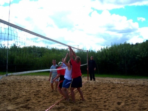 Turniej plażowej piłki siatkowej (04.09.2010) - zdjęcie #49 - eOstroleka.pl
