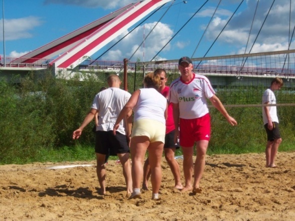 Turniej plażowej piłki siatkowej (04.09.2010) - zdjęcie #35 - eOstroleka.pl