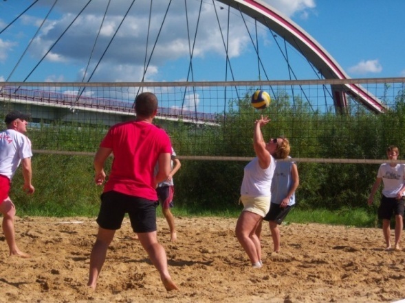 Turniej plażowej piłki siatkowej (04.09.2010) - zdjęcie #31 - eOstroleka.pl