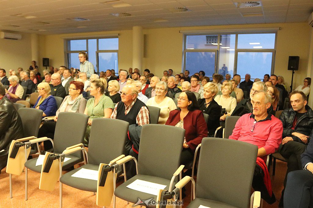 Bronisław Komorowski w Ostrołęce [04.10.2019] - zdjęcie #39 - eOstroleka.pl