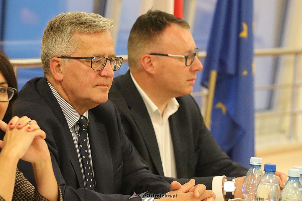 Bronisław Komorowski w Ostrołęce [04.10.2019] - zdjęcie #26 - eOstroleka.pl