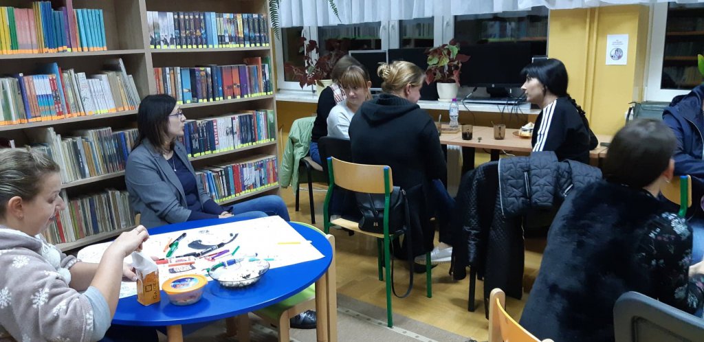 Noc Bibliotek w Wykrocie [05.10.2019] - zdjęcie #14 - eOstroleka.pl