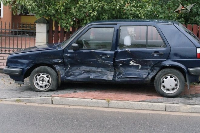 Wypadek na ul. Ławskiej - zdjęcie #5 - eOstroleka.pl