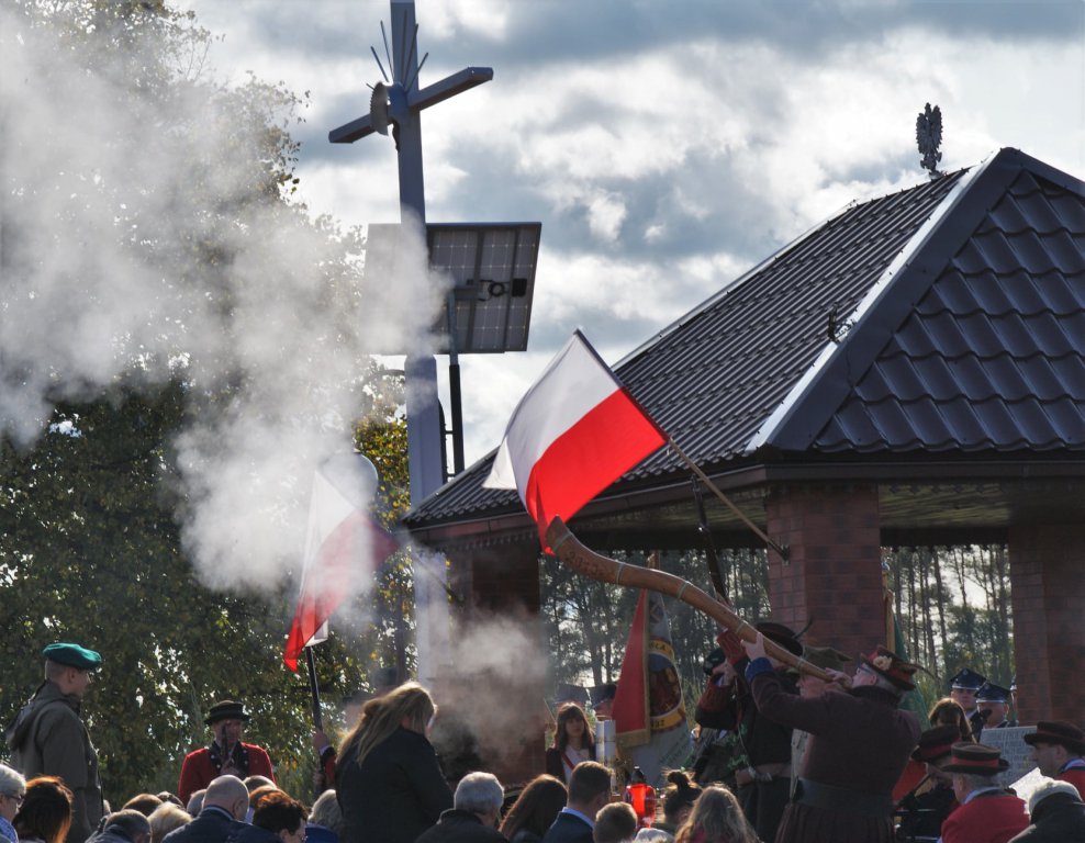 Pusta Noc i 75. rocznica pacyfikacji wsi Bandysie [06.10.2019] - zdjęcie #40 - eOstroleka.pl