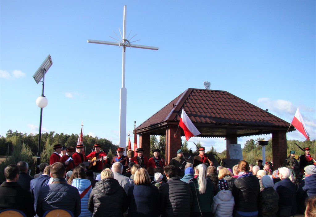 Pusta Noc i 75. rocznica pacyfikacji wsi Bandysie [06.10.2019] - zdjęcie #37 - eOstroleka.pl