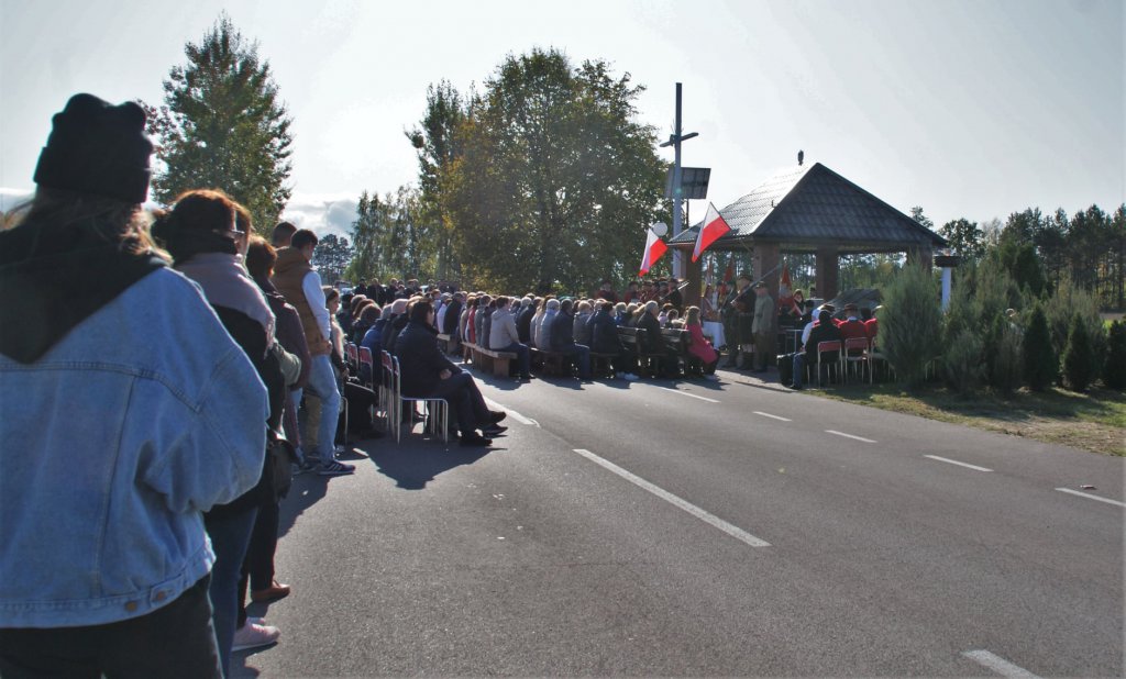 Pusta Noc i 75. rocznica pacyfikacji wsi Bandysie [06.10.2019] - zdjęcie #34 - eOstroleka.pl